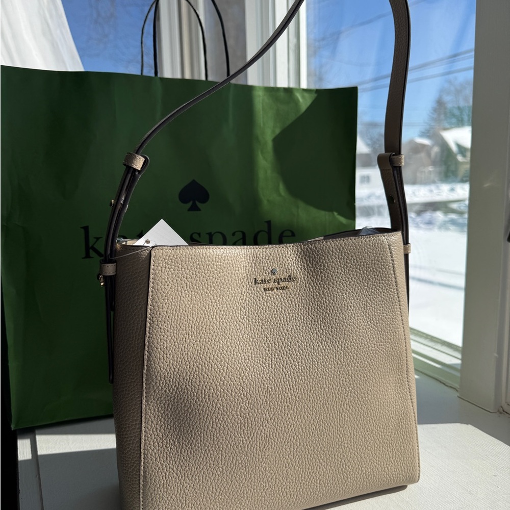 Kate Spade Juliette Medium Bucket Pebble Leather Light Sand